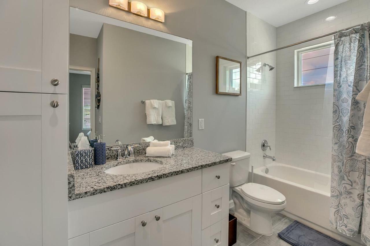 New 3/2 Duplex Minutes From Heart Of Tampa -Unit B Lägenhet Exteriör bild